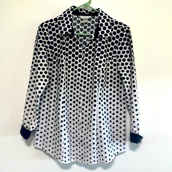 Christopher&Banks button down shirt navy and white​​​​​ - Picture 1 of 3